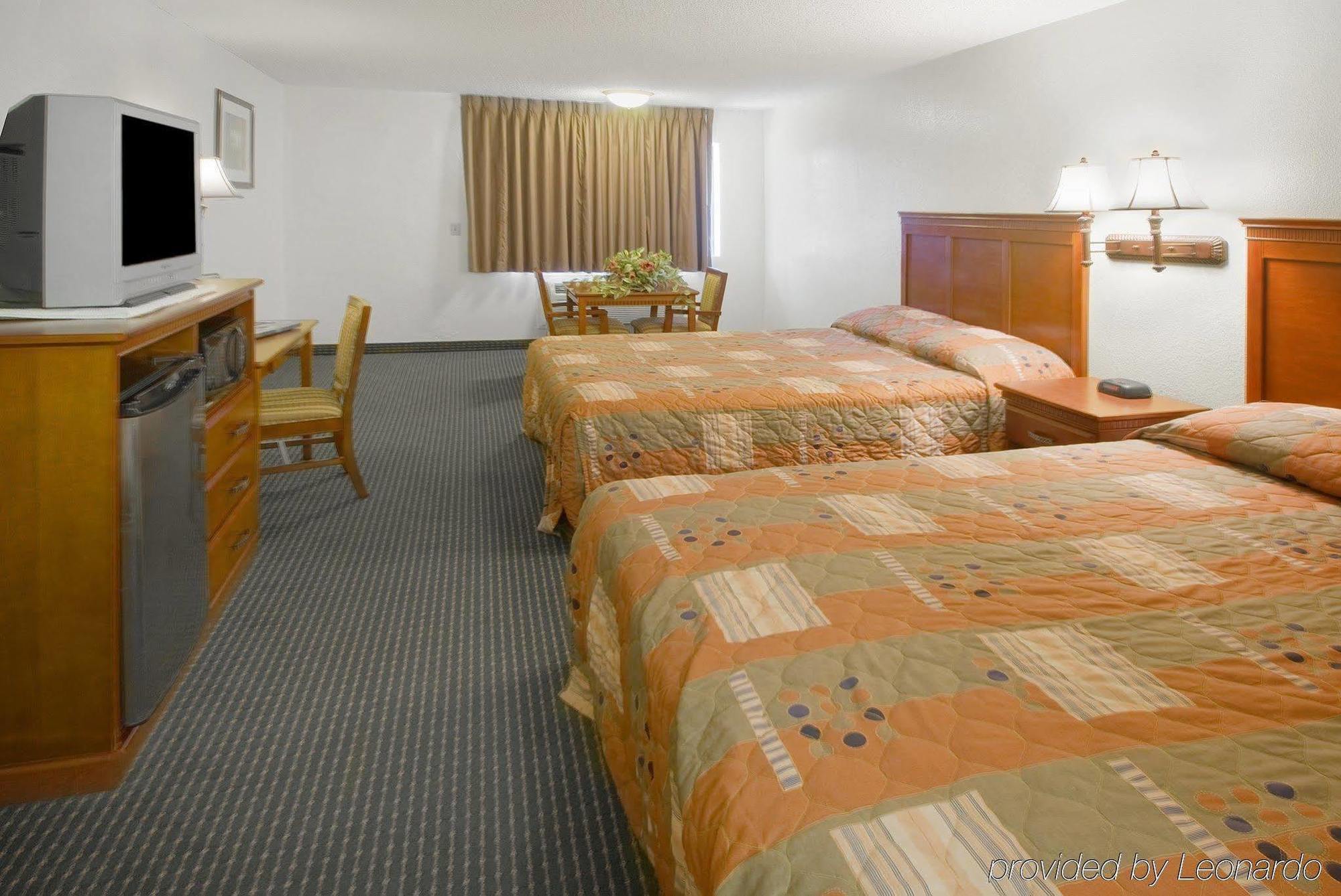Americas Best Value Inn & Suites-East Bakersfield Room photo